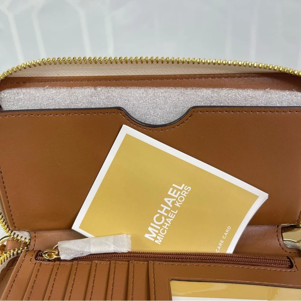Michael Kors Jet Set Travel Vanilla MK Signature Large Flat MF Phone Case Wallet